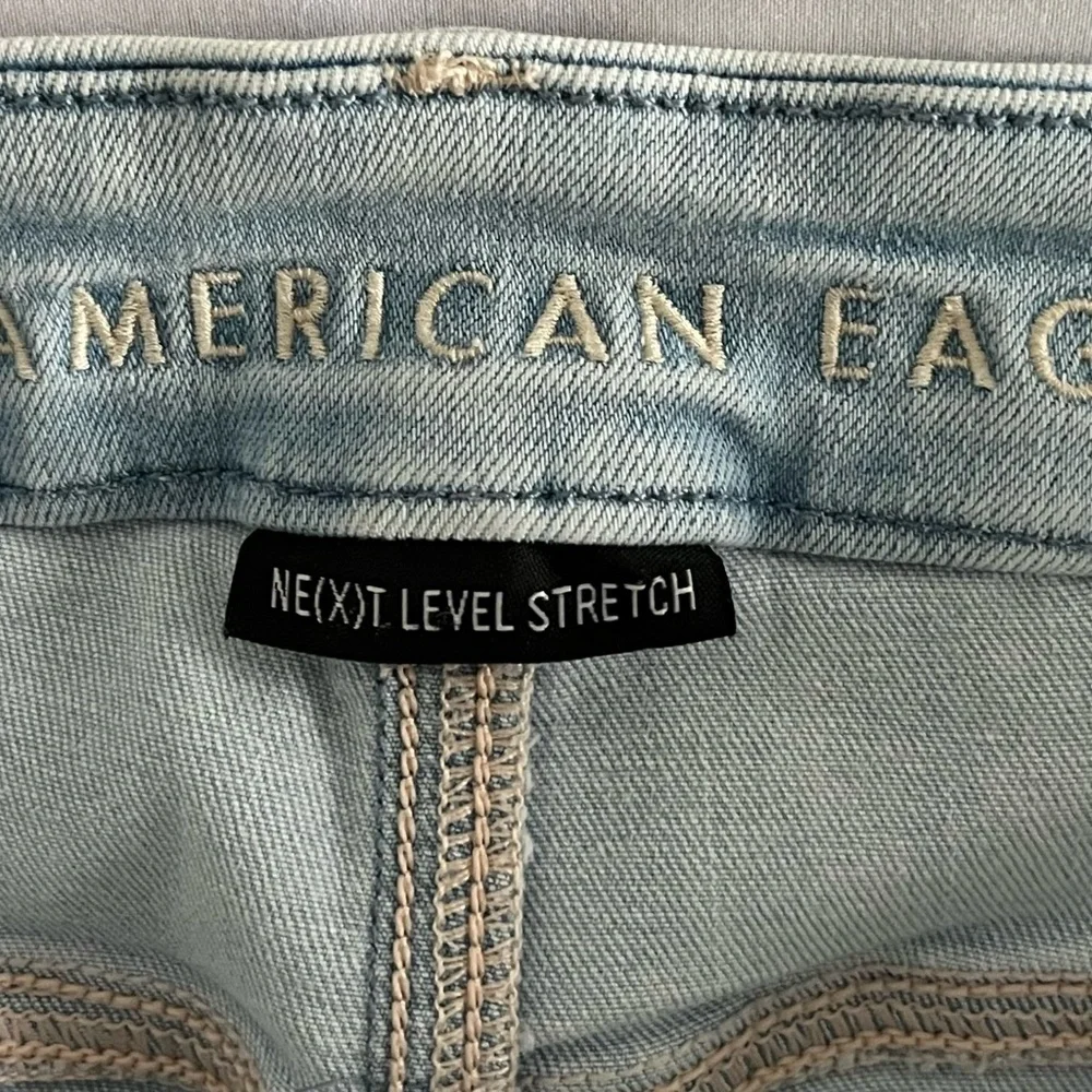 AMERICAN EAGLE Ne(x)t Level Stretch High Rise Distressed Shorts Size 6 - Picture 7 of 7